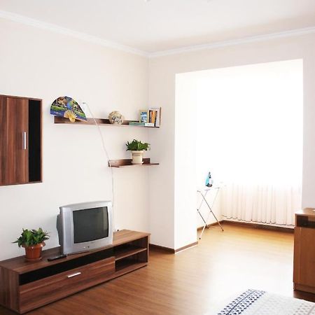 Центр Міста Однокімнатна Новобудова Appartement Loetsk Buitenkant foto