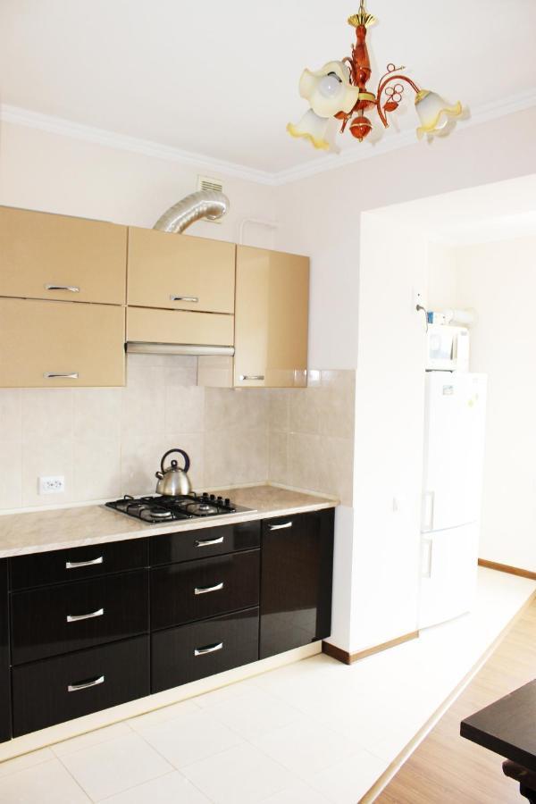 Центр Міста Однокімнатна Новобудова Appartement Loetsk Buitenkant foto