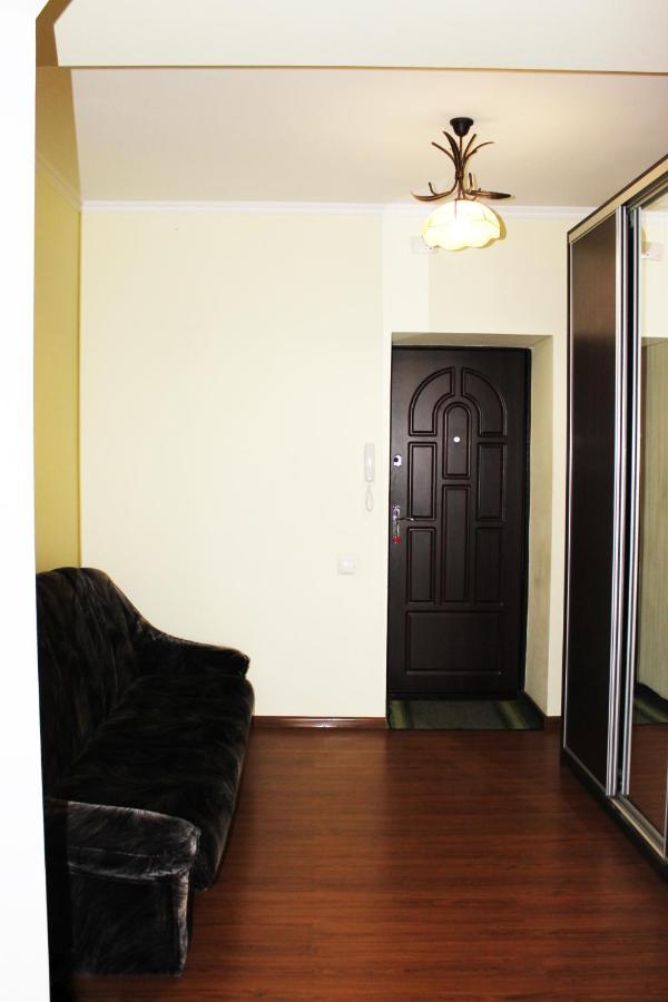 Центр Міста Однокімнатна Новобудова Appartement Loetsk Buitenkant foto