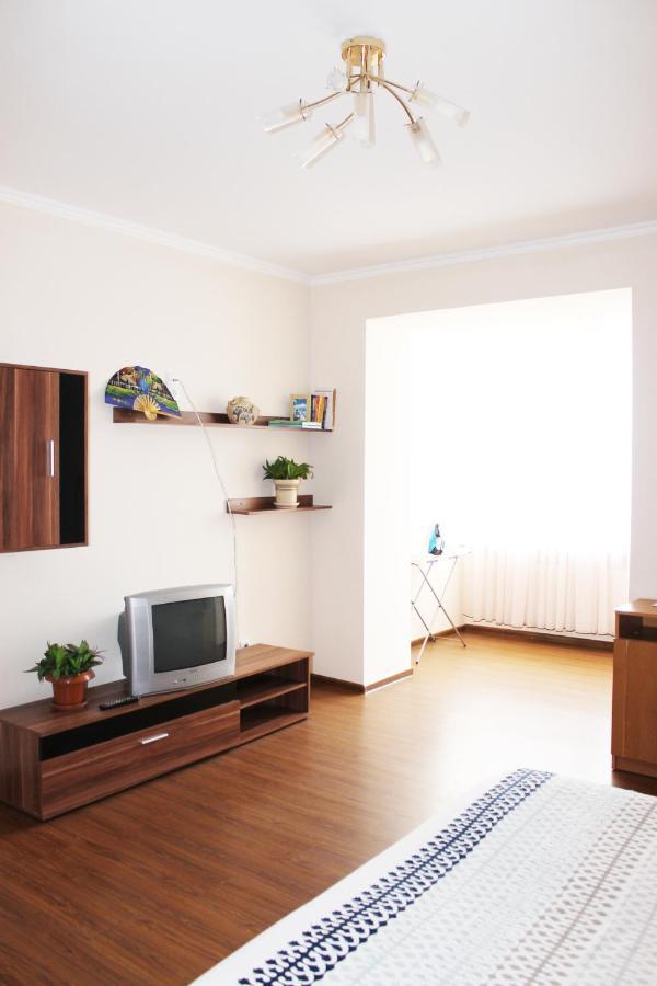 Центр Міста Однокімнатна Новобудова Appartement Loetsk Buitenkant foto