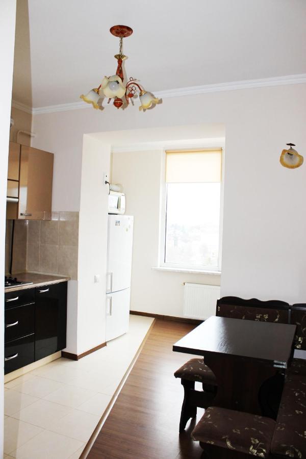 Центр Міста Однокімнатна Новобудова Appartement Loetsk Buitenkant foto