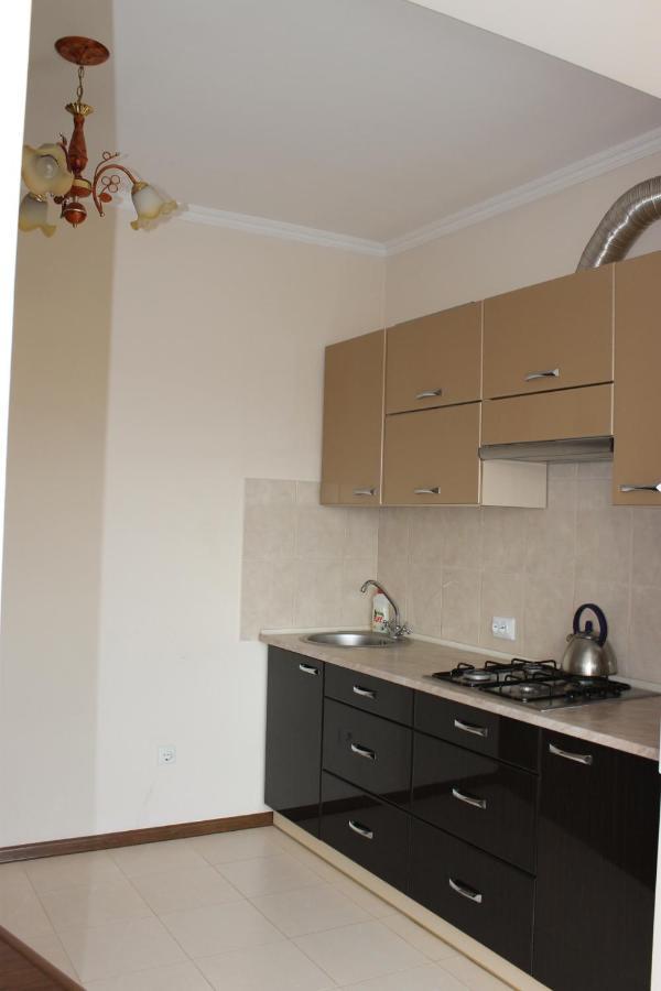 Центр Міста Однокімнатна Новобудова Appartement Loetsk Buitenkant foto